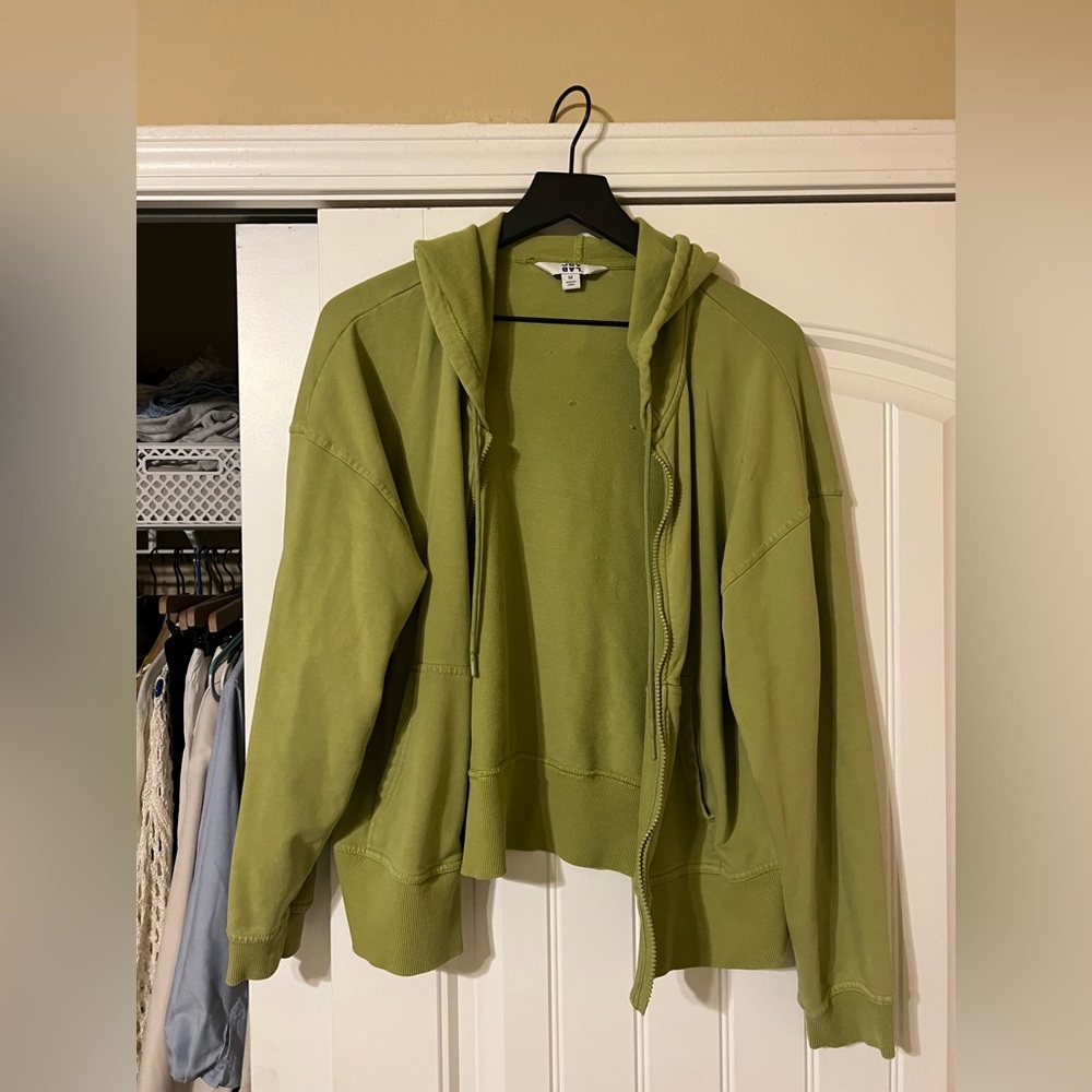 JOYLAB green sweatshirt